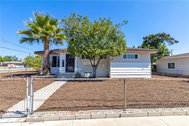 310 E Mariposa, Rialto