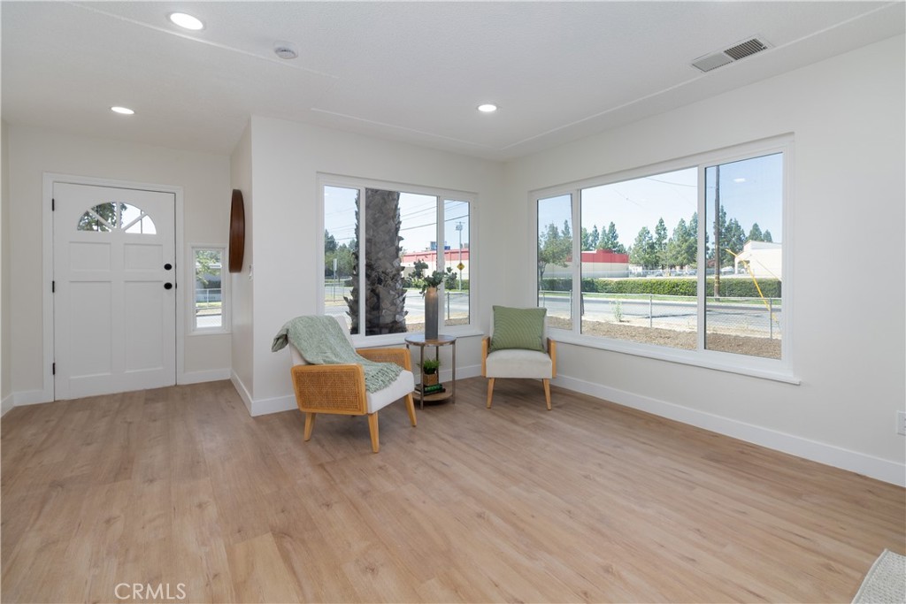 310 E Mariposa, Rialto