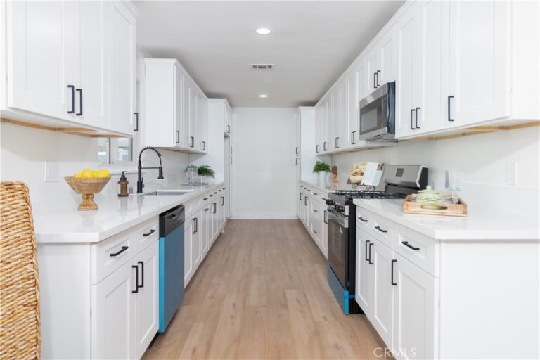 310 E Mariposa, Rialto
