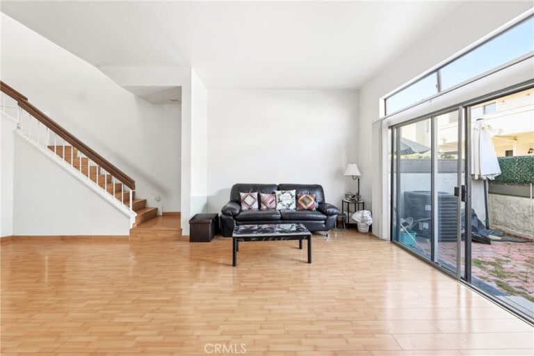 32 Brownfield Lane, Pomona