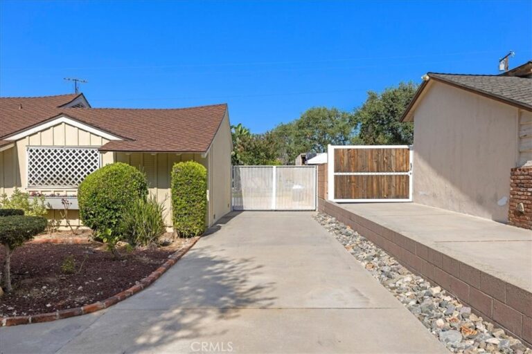 321 Catherine Park, Glendora