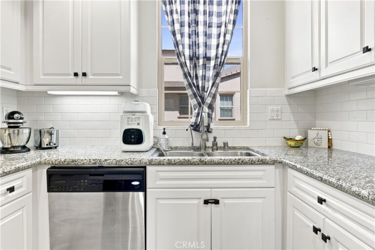 3268 S Westmont Lane #8, Ontario
