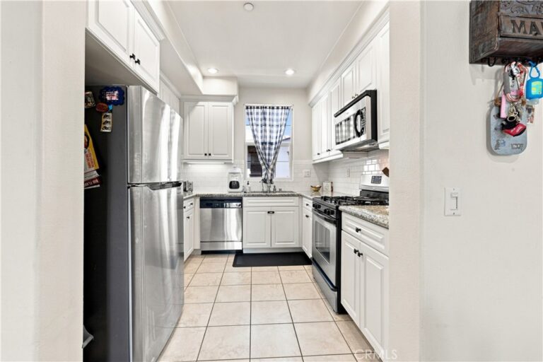 3268 S Westmont Lane #8, Ontario