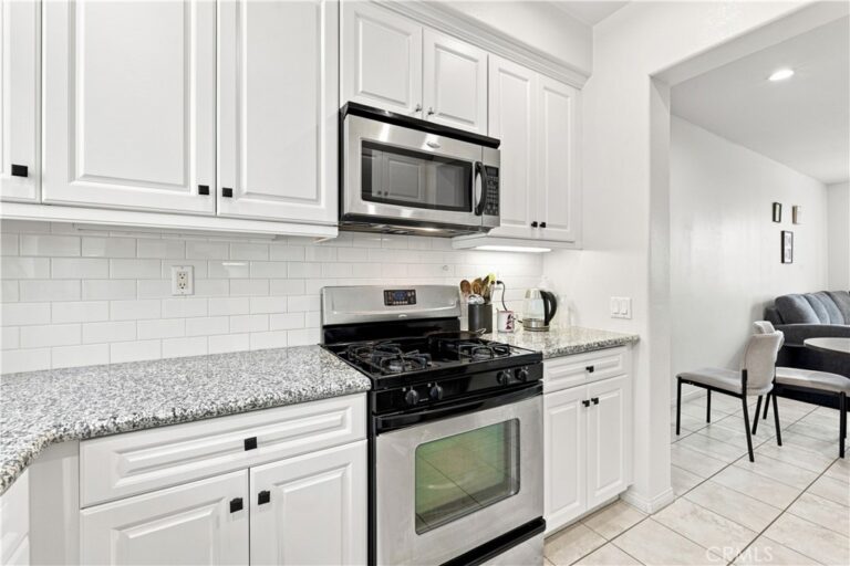 3268 S Westmont Lane #8, Ontario