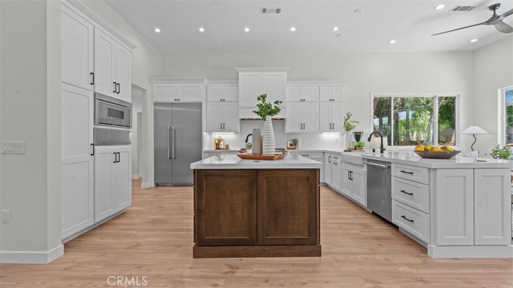 3310 N Mills Avenue, Claremont