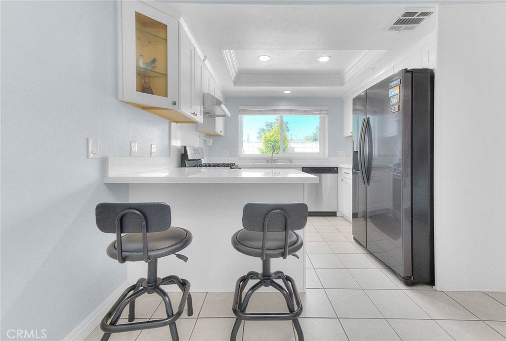 353 E Phillips, Pomona