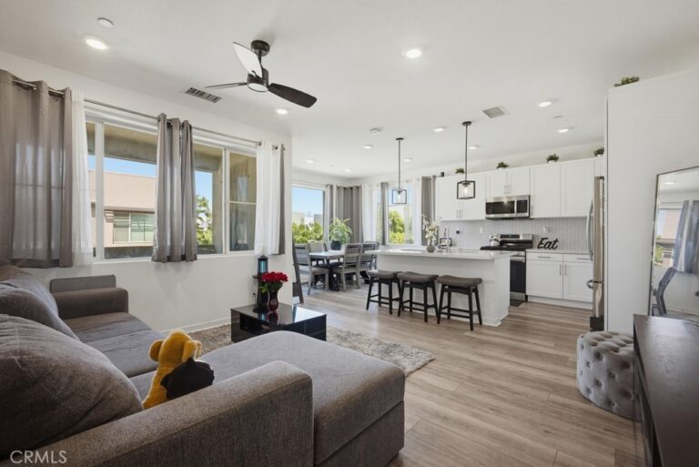 3570 E Peckham Paseo, Ontario