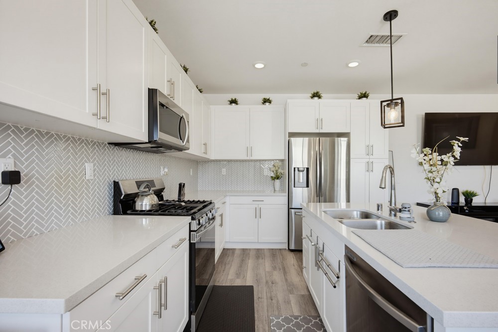 3570 E Peckham Paseo, Ontario