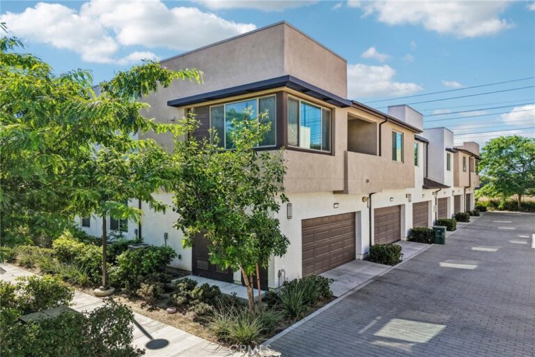 3630 E Peckham Paseo #2, Ontario