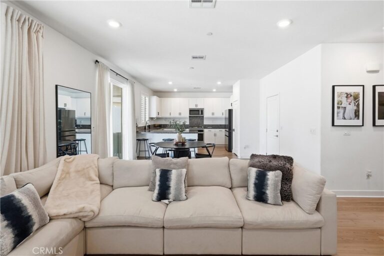 367 Cachuma Court, Rialto