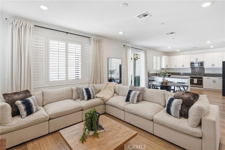 367 Cachuma Court, Rialto