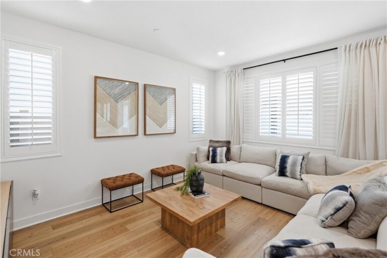 367 Cachuma Court, Rialto