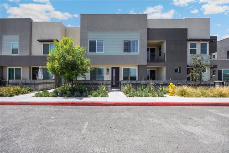 3681 E Jacobson Paseo #9, Ontario