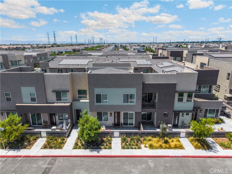 3681 E Jacobson Paseo #9, Ontario