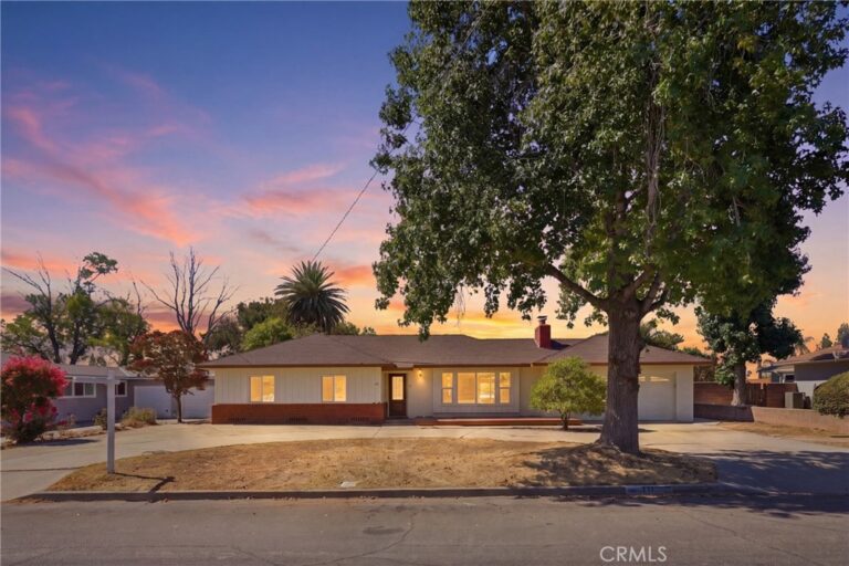 371 E Mariposa Drive, Rialto