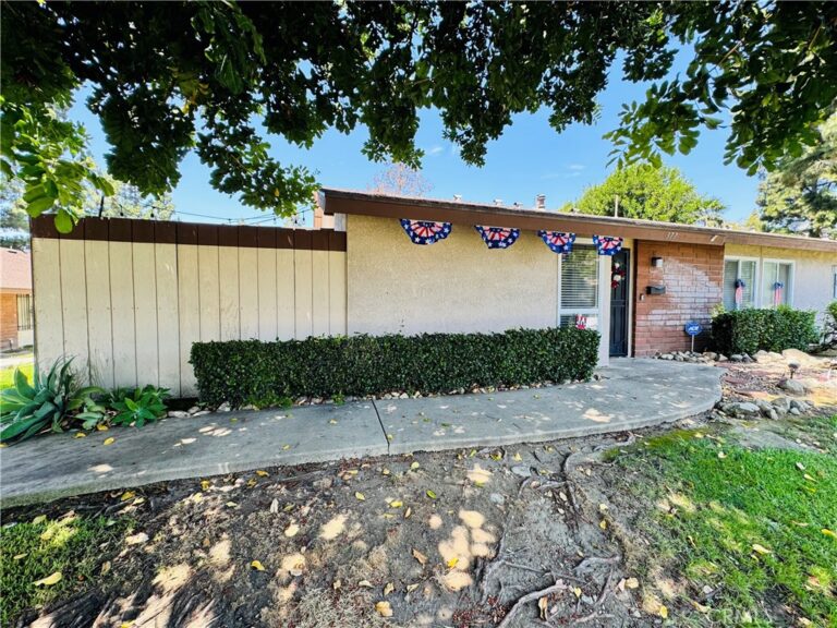 377 Spencer, Upland