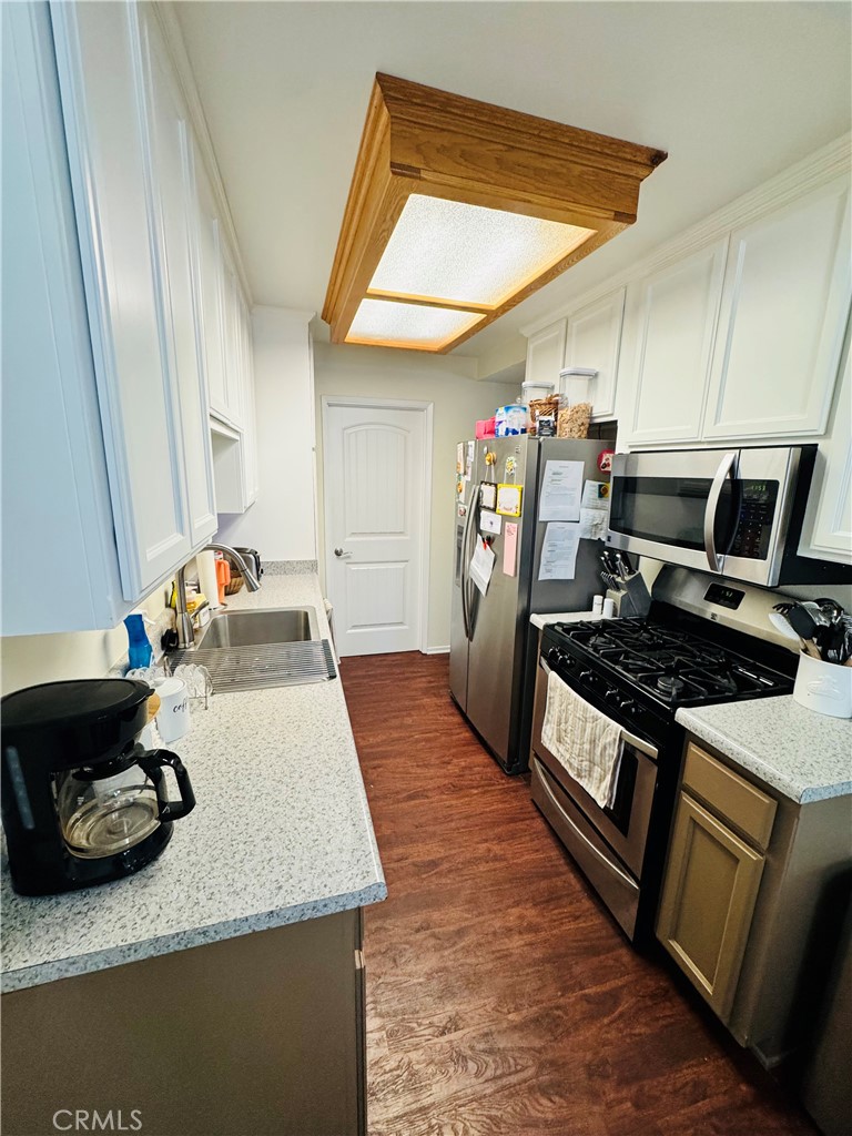 377 Spencer, Upland