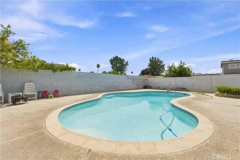 379 E Randall, Rialto