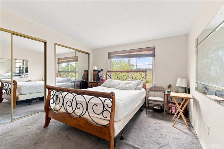 379 E Randall, Rialto