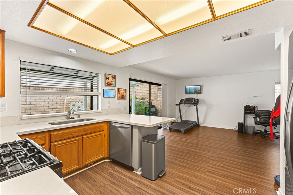 389 Conestoga Road, San Dimas