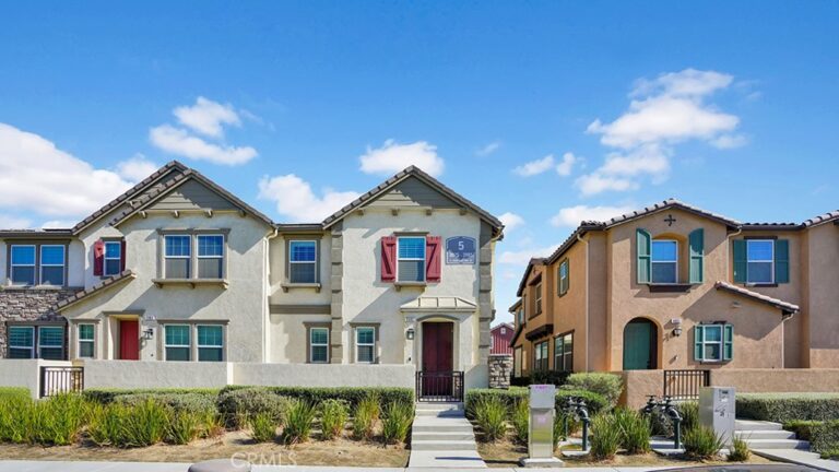 3985 E Huntington, Ontario