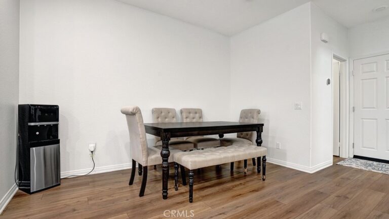 3985 E Huntington, Ontario