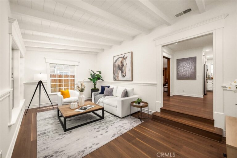 403 S Valley Center Avenue, Glendora