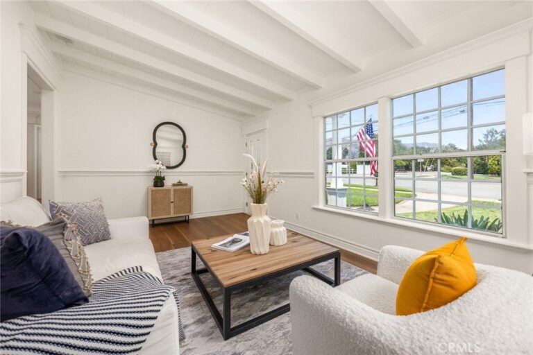 403 S Valley Center Avenue, Glendora
