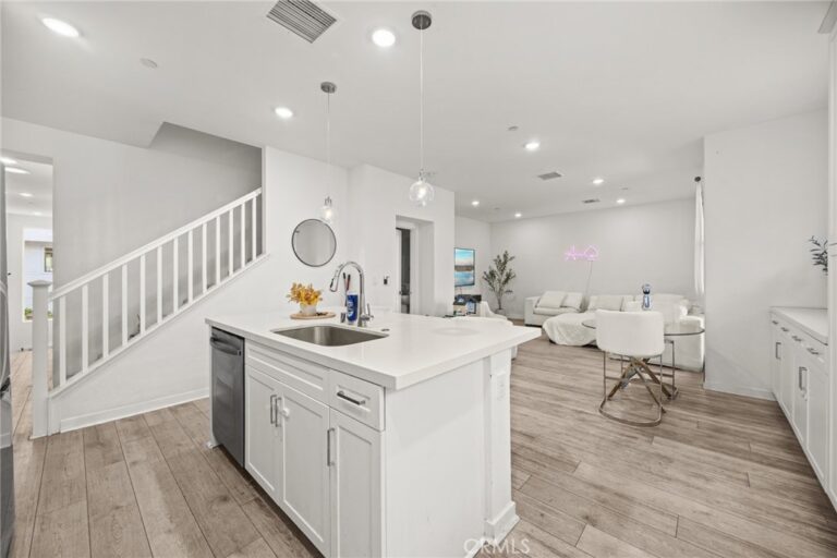 4096 E Luna Paseo #45, Ontario