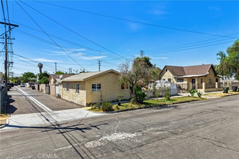 412 S Fern Avenue, Ontario
