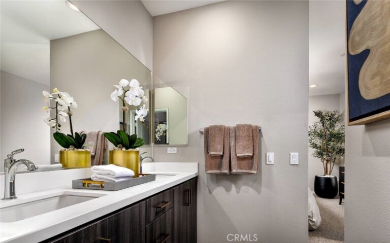 4154 S S. WILDFLAX PASEO #100, Ontario