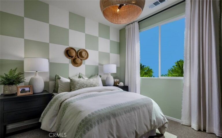 4154 S S. WILDFLAX PASEO #106, Ontario