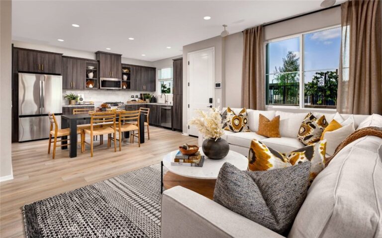 4154 S S. WILDFLAX PASEO #111, Ontario