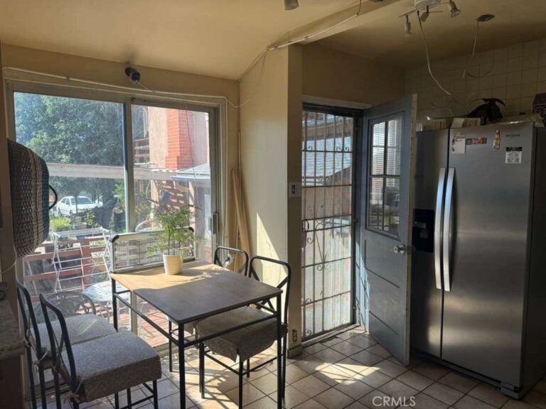 416 Oakdale Drive, Claremont