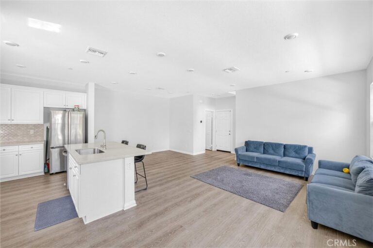 4215 E Carmel Privado, Ontario