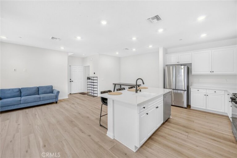 4229 E Carmel Privado, Ontario