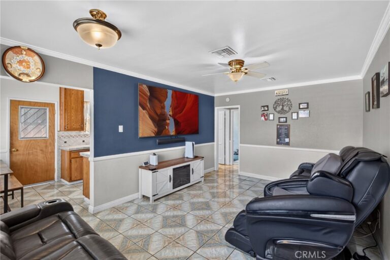 424 E 3rd, Rialto