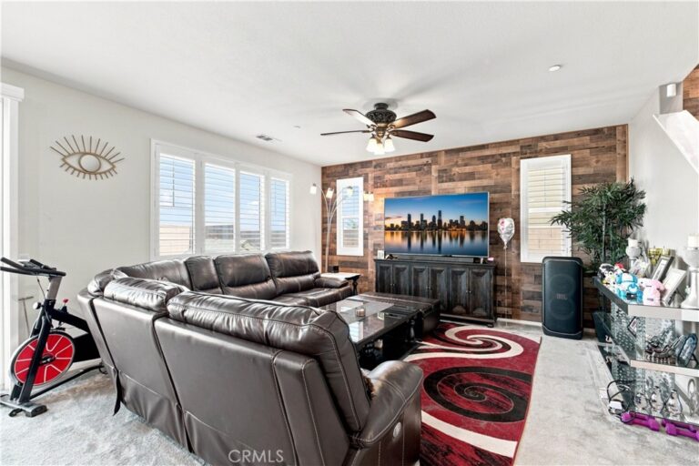 4327 Condor Avenue, Fontana