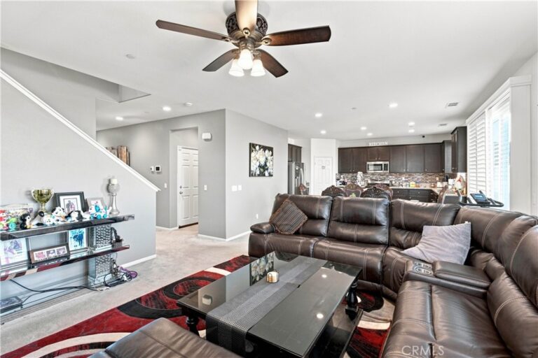 4327 Condor Avenue, Fontana