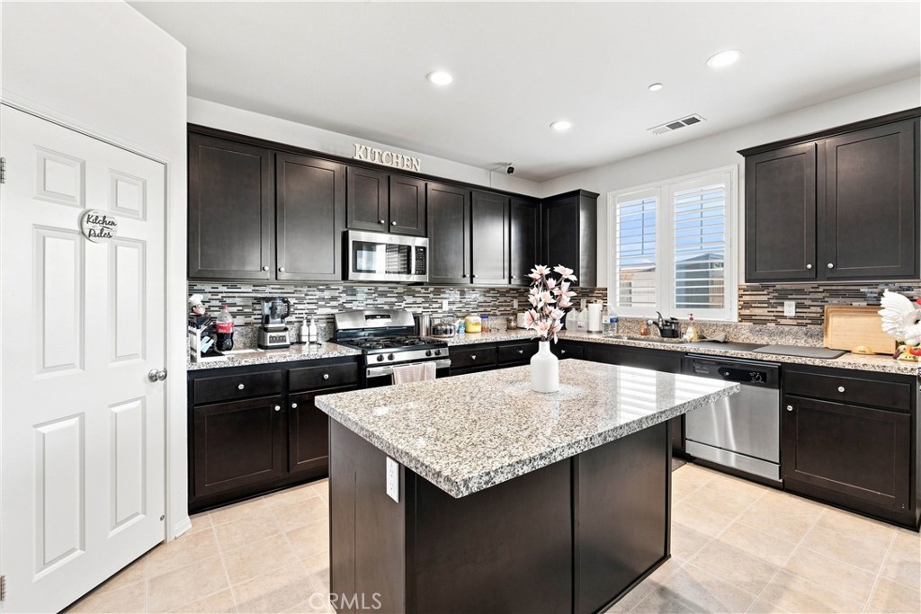 4327 Condor Avenue, Fontana