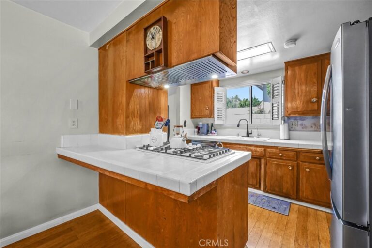 437 Portola, San Dimas