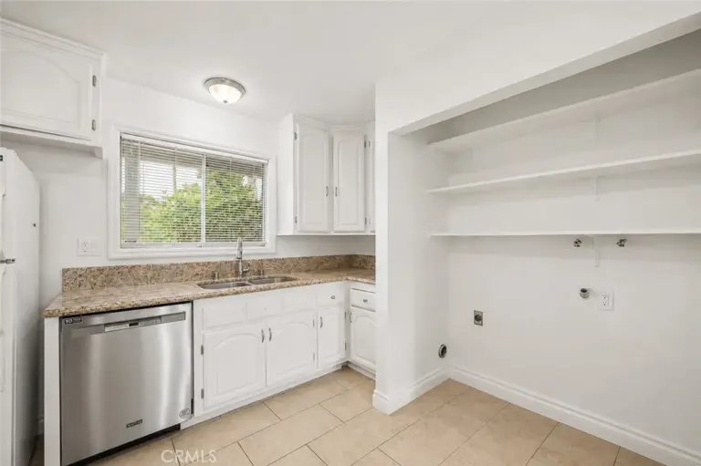 441 N Rockvale Avenue, Azusa