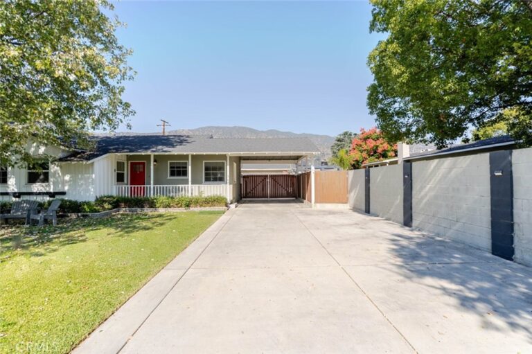 447 W Bennett Avenue, Glendora