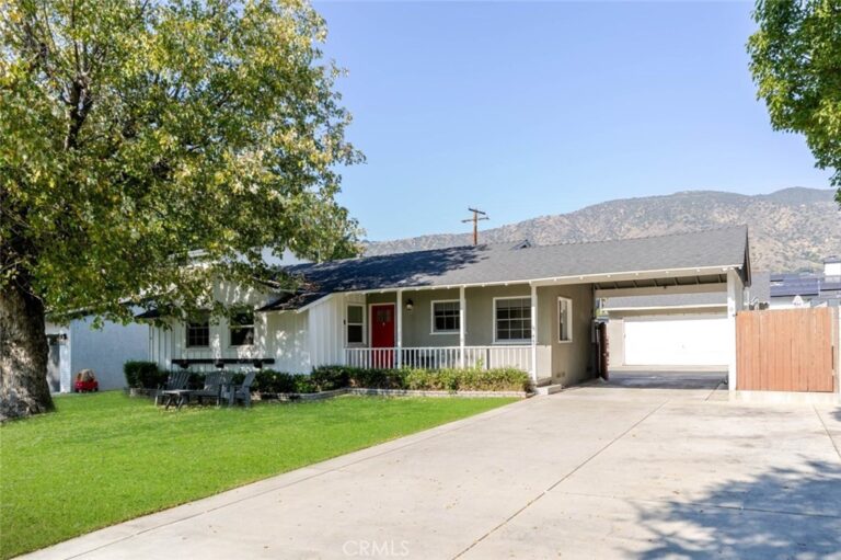 447 W Bennett Avenue, Glendora