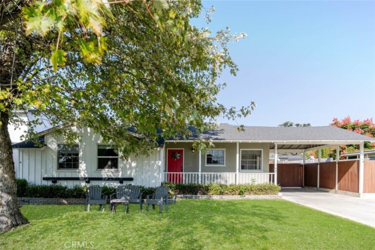 447 W Bennett Avenue, Glendora