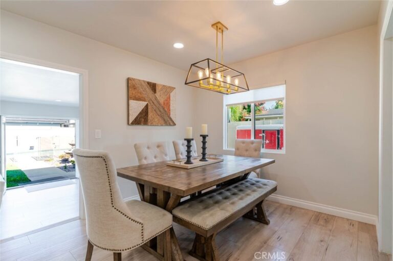447 W Bennett Avenue, Glendora