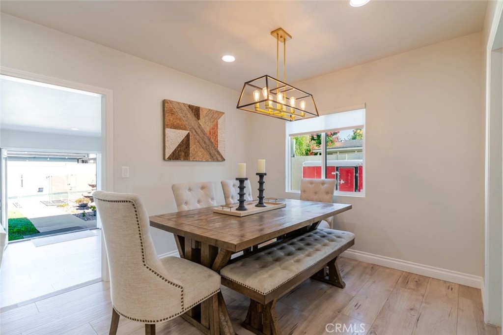 447 W Bennett Avenue, Glendora