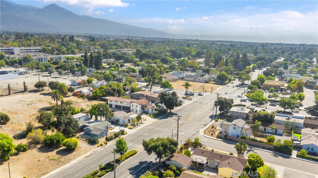 449 448 Arrow Highway, Claremont