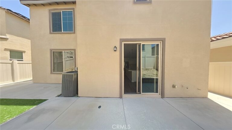 460 N Pinewood, Rialto