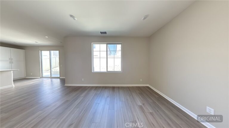 460 N Pinewood, Rialto